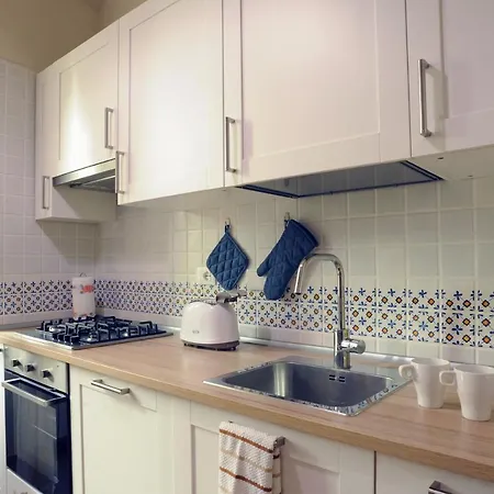 Vaticano 50 Steps From Museum Rome